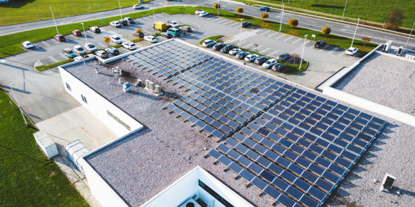 Reformas Integrales de Naves Industriales en Móstoles · Instalación de Energías Renovables